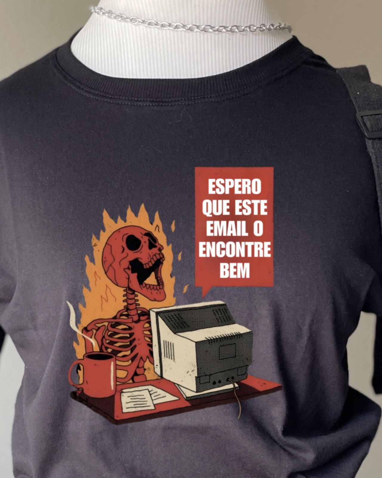 Oversized caveira email