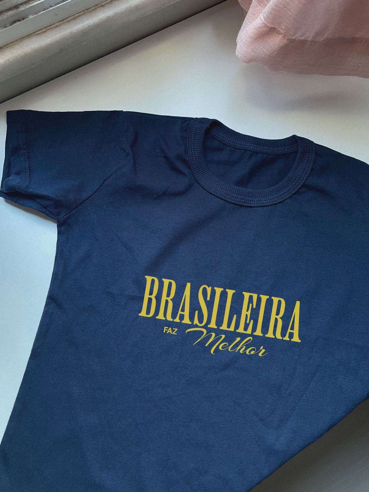 Brasileira faz melhor baby tee