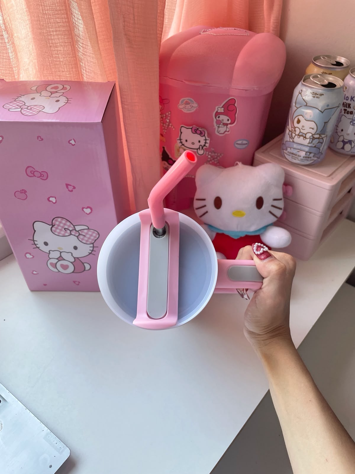 Copo Térmico garrafa Hello kitty rosa