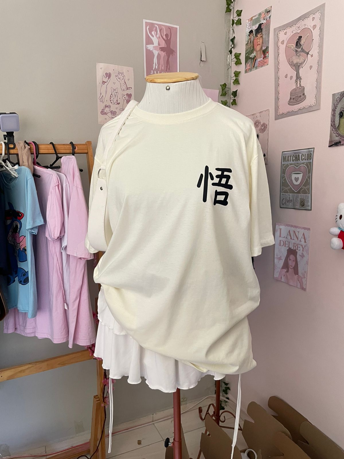 Oversized Gojo